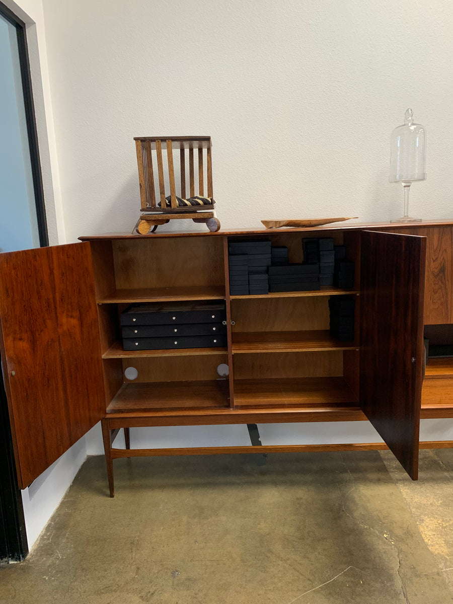 FUR17  DANISH ROSEWOOD CREDENZA