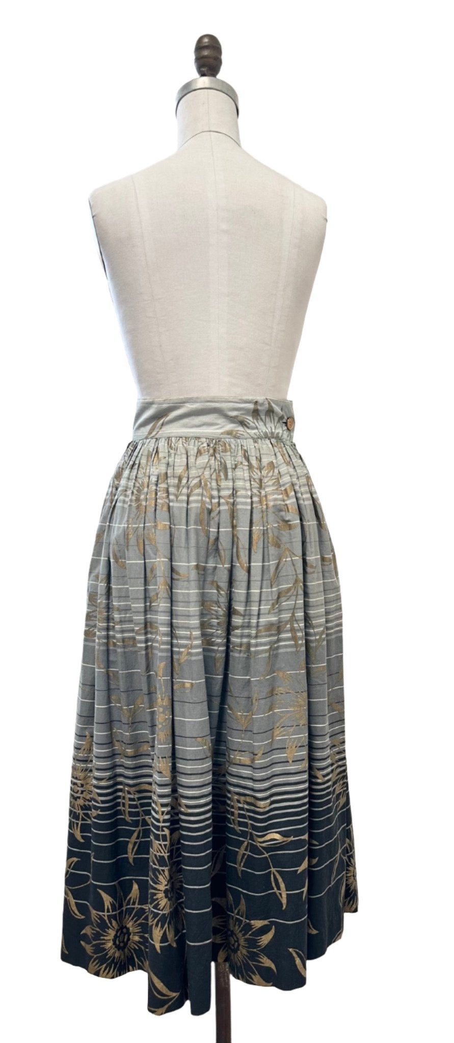 Vintage Pleated Skirt - Burning Torch Online Boutique